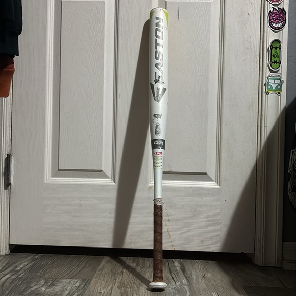 EASTON softball bat 2012, slightly used. - Picture 4 of 6
